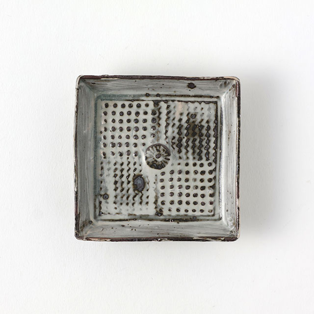 山田隆太郎　スクエア小皿7.5