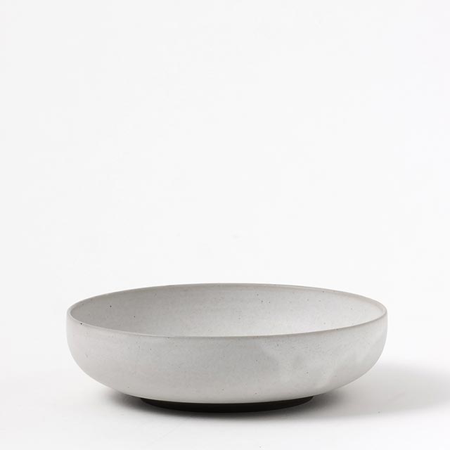 高井宣泰　ホワイト／グレー鉢17cm