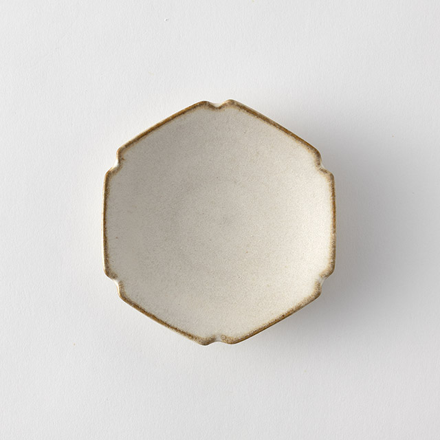 見野大介 六角皿(A) 鳥ノ子釉 3寸