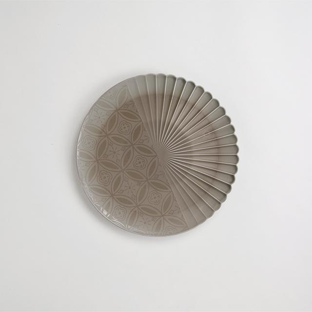 吉右エ門　ハーフ輪花丸皿23cm