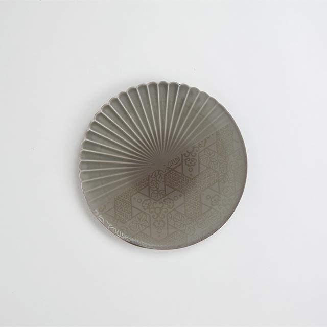 吉右エ門　ハーフ輪花丸皿19.5cm