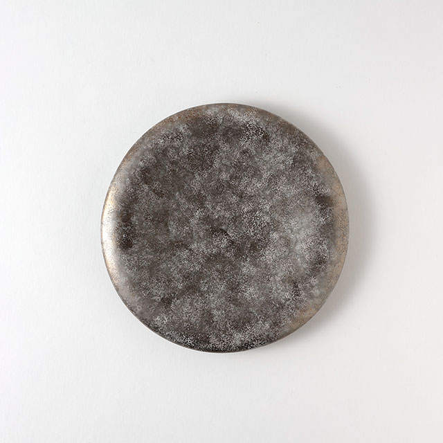 吉右エ門 銀タタキ丸皿17cm