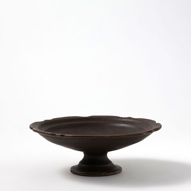 錆釉 彫刻コンポート黒 18cm