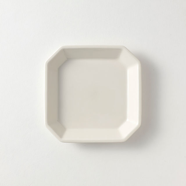 八角Sプレート　波佐見焼　白