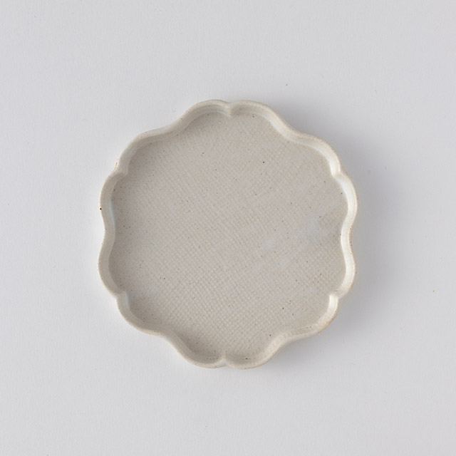 たたら輪花小皿11.5cm 白