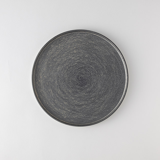 有田焼　晶銀塗り渕付き丸皿　26.5cm