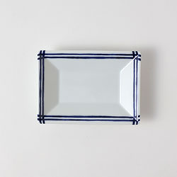 st-010　長角皿　紺ライン