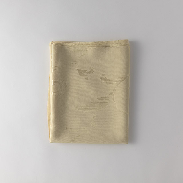 テーブルクロス　ベージュ（葉）98×124