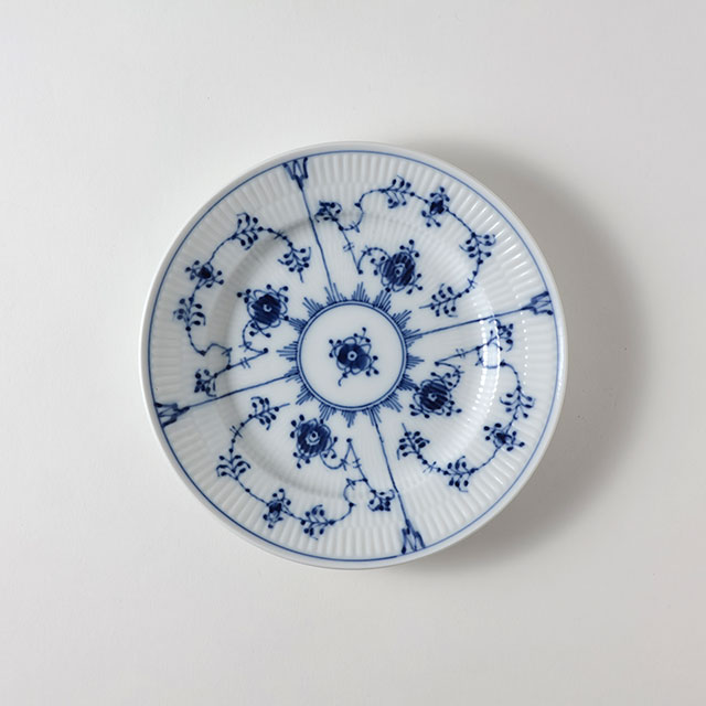 ロイヤルコペンハーゲン ブルーフルーテッド プレイン 19cm皿(クラシック50%|旧1,760円)