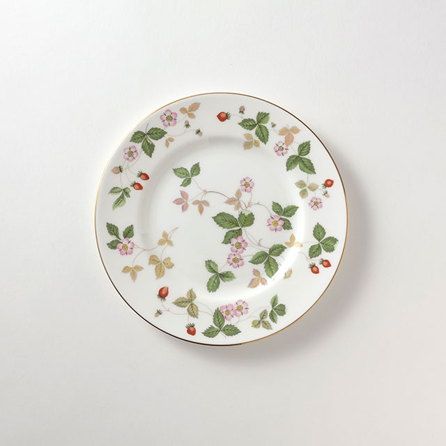 ウェッジウッド ワイルドストロベリー 18cm皿(クラシック50%|旧1,320円)