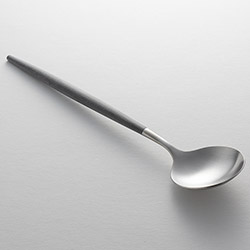 Cutipol　ディナースプーン　ゴア　グレー
