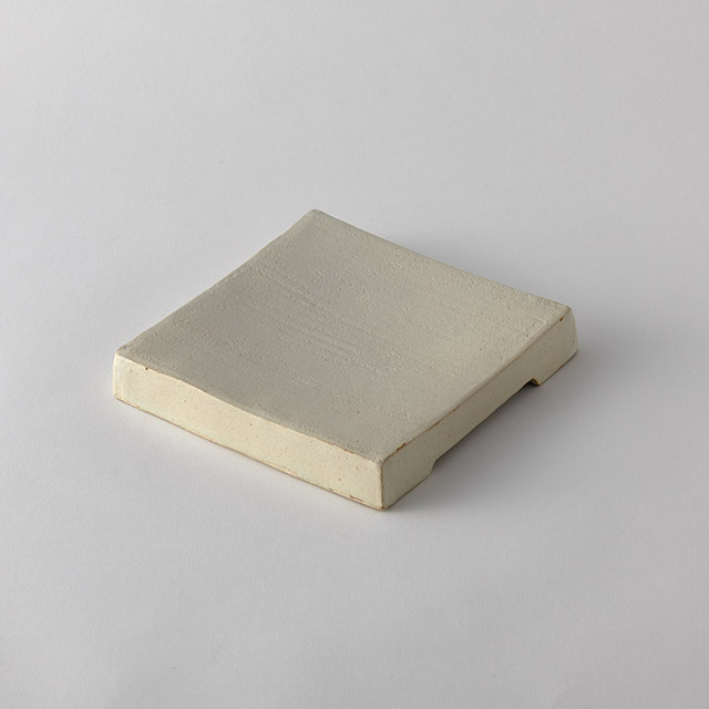 BAN　スクエア厚皿（マット白）