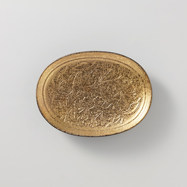 有田焼　唐草彫小判皿　金