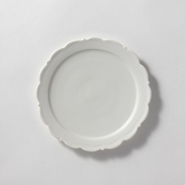藤村佳澄 レリーフ皿16cm ホワイト