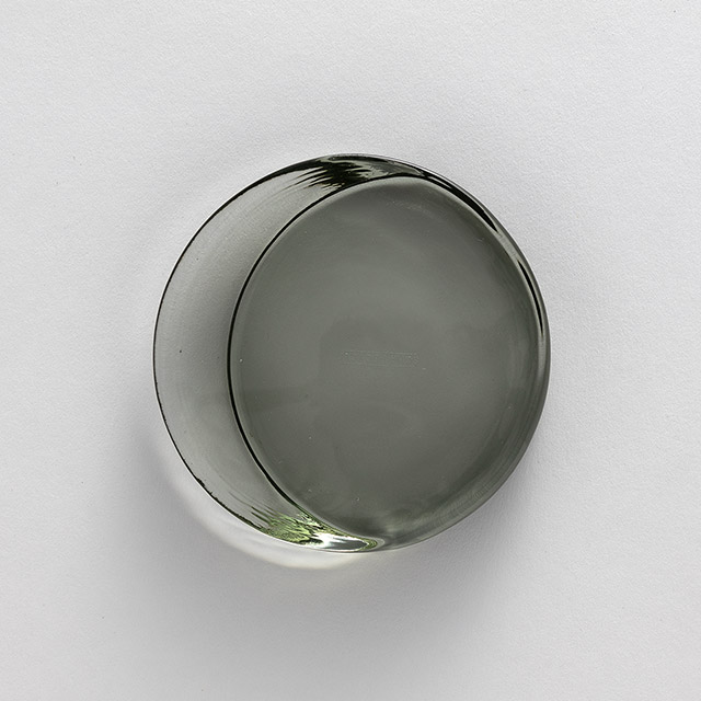 満ち欠け丸形ガラスプレート 10cm グレー