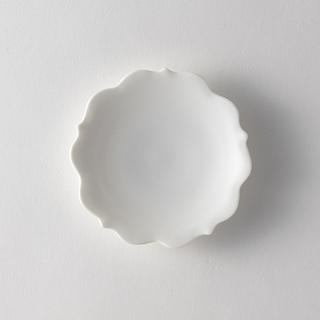 木下和美 白磁稜花小皿