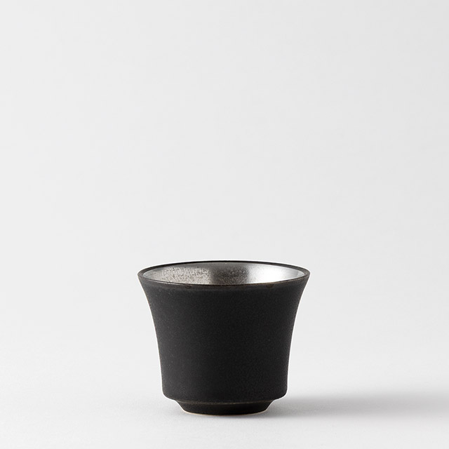 木下和美 黒釉銀彩カップ