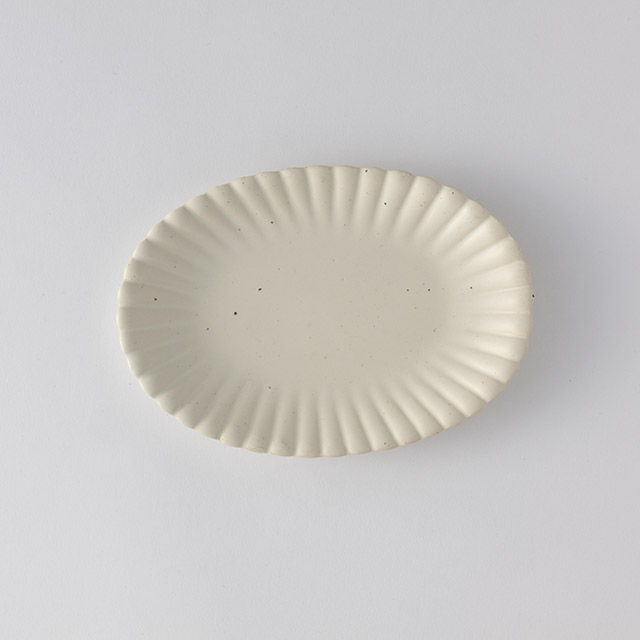 Madu　フリル楕円皿　オフホワイト