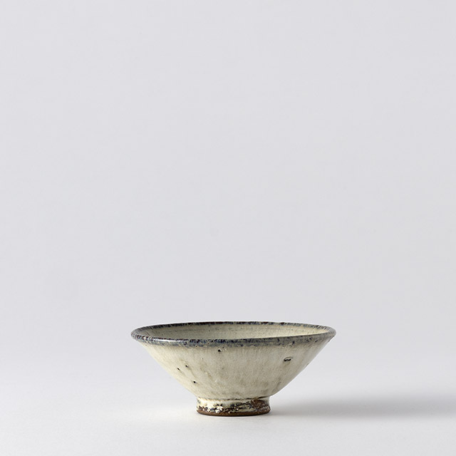 平井悠一　飯碗　白／ふち茶　小