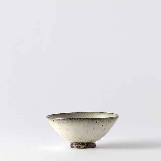 平井悠一 飯碗 白/ふち茶 中