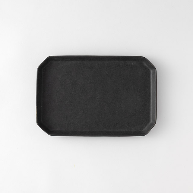 鈴木智子　角プレート　墨黒化粧