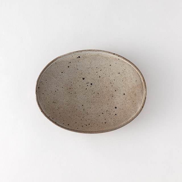 関口憲孝 グレー楕円皿ドット