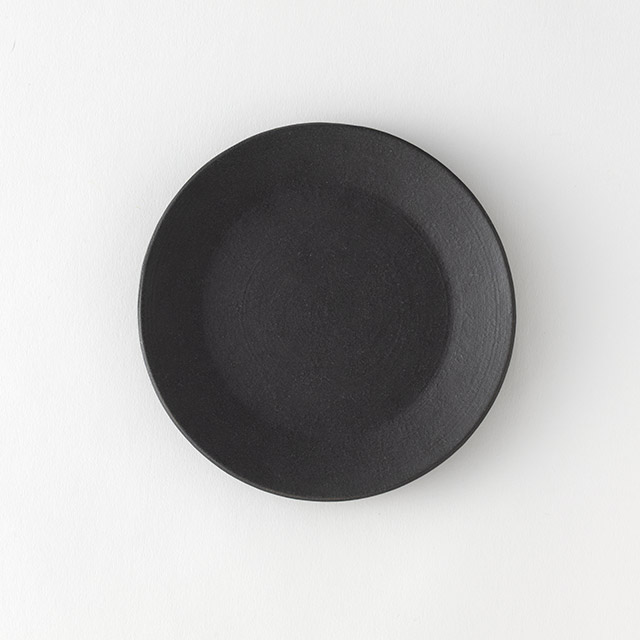 鈴木智子　取り皿15cm（墨黒化粧）