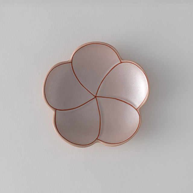 有田焼 捻り梅形12cm皿 ピンク(線太)