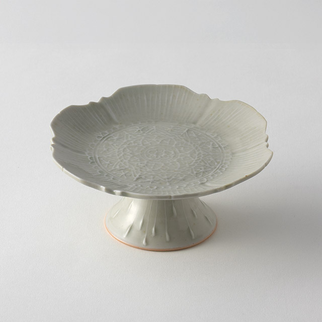 前田麻美　灰青釉稜花コンポート