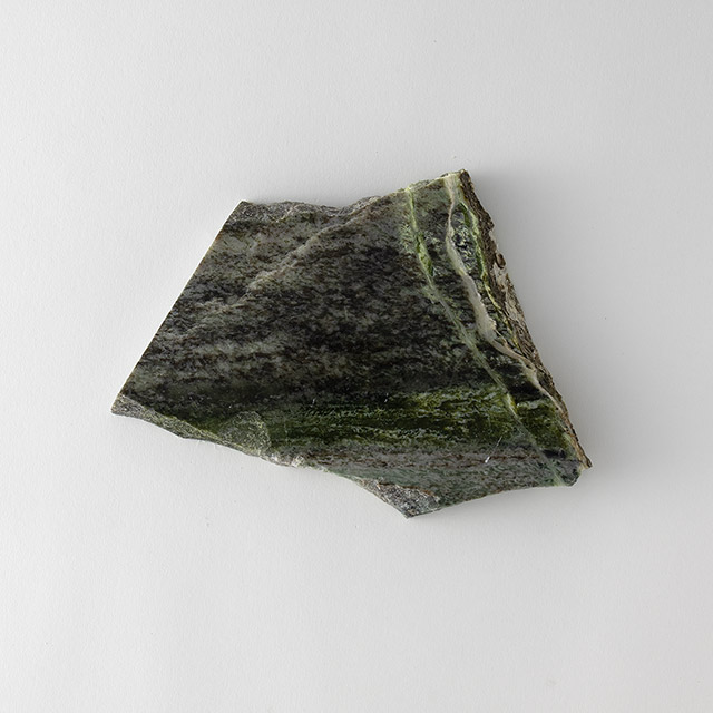 天然石端材プレート アイリッシュグリーン M