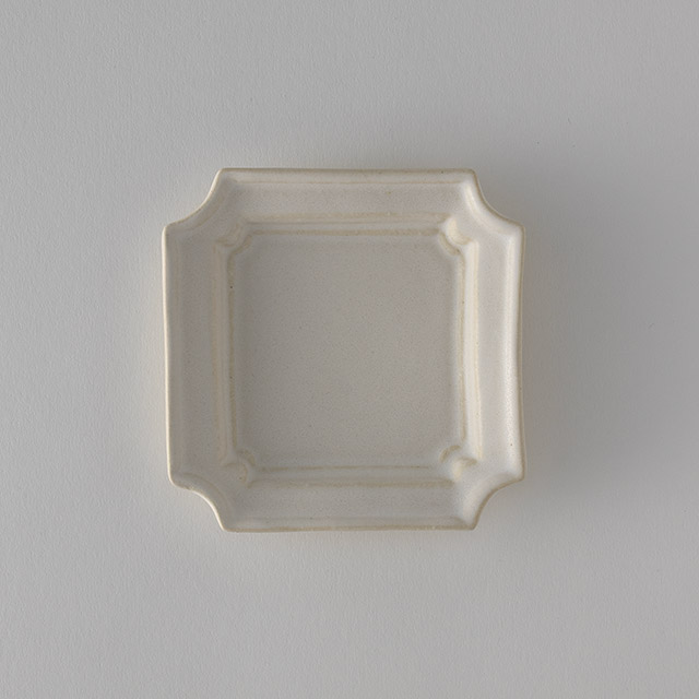 水谷ちえみ 隅切角小皿11cm