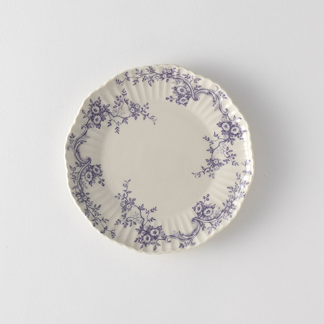 オードリー　ラウンドプレート15.5cm　ラベンダー
