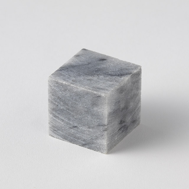 大理石・キューブストーン (C)