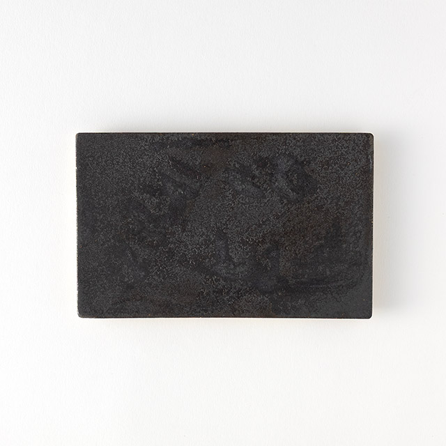琉彩ブラック長皿16cm