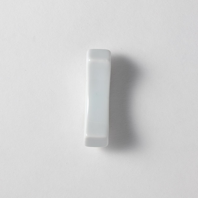 箸置 白磁一文字