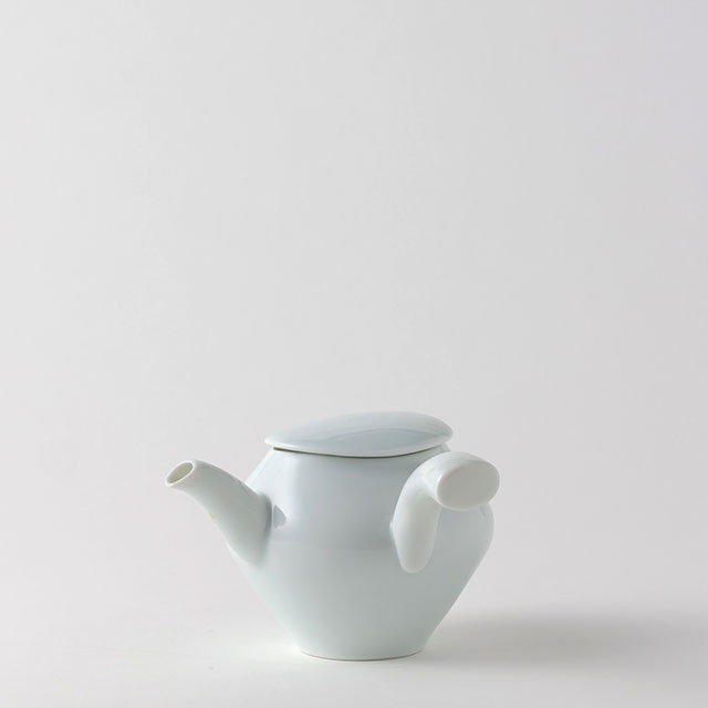急須　白磁変形