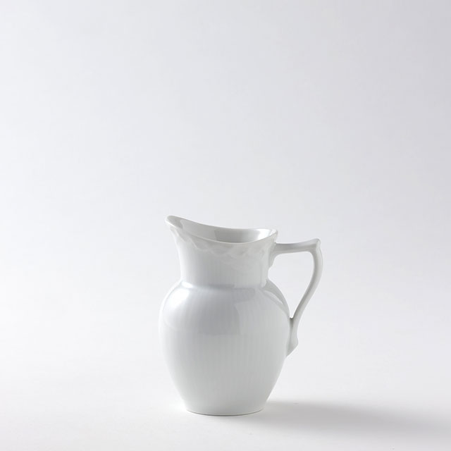 ロイヤルコペンハーゲン ホワイトフルーテッド ハーフレース クリーマー