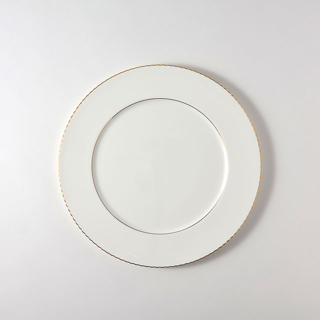 ノリタケ　ラウンド皿　30cm金レース