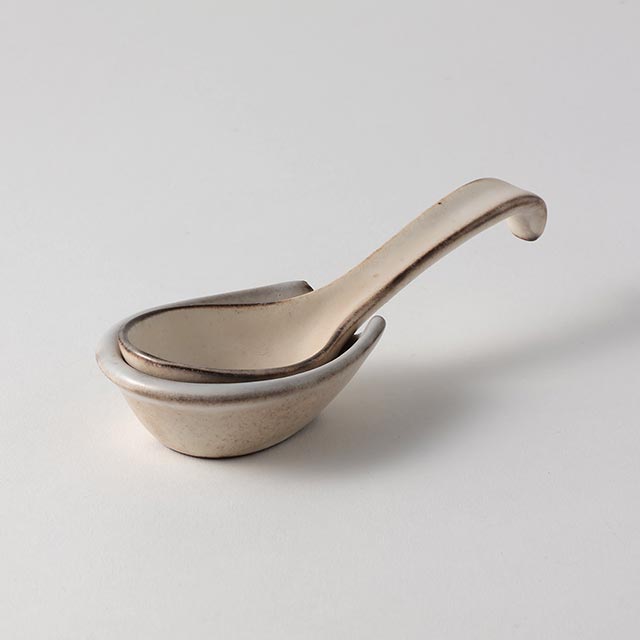 粉引き　レンゲ台付き