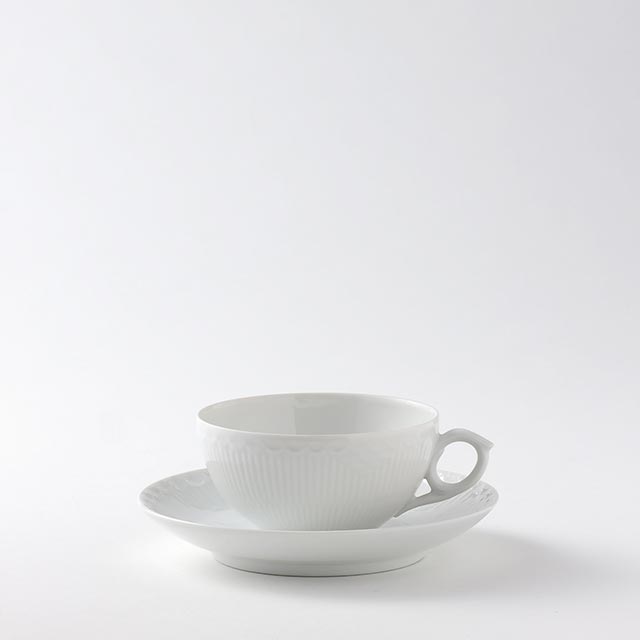 ロイヤルコペンハーゲン ホワイトフルーテッド ハーフレース C/S