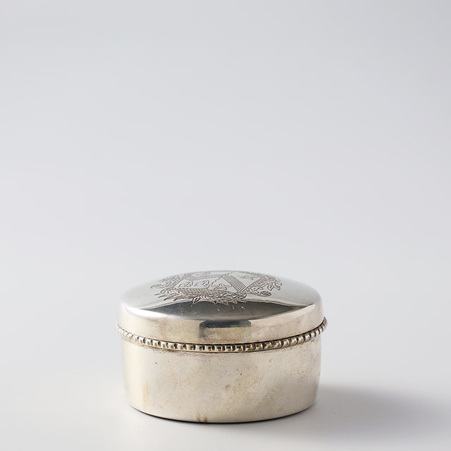 シルバー フタ付き小物入れ Fr-m