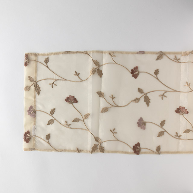 テーブルランナー Be刺繍