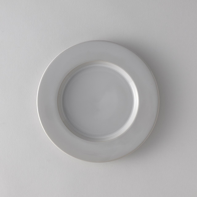 ロイヤルドルトン 白プレート 19cm