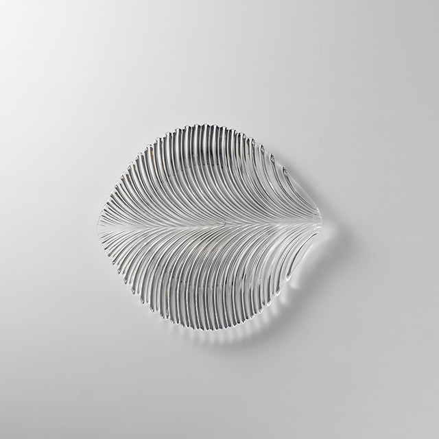 Nachtmann MAMBO 葉形ガラス皿24×22