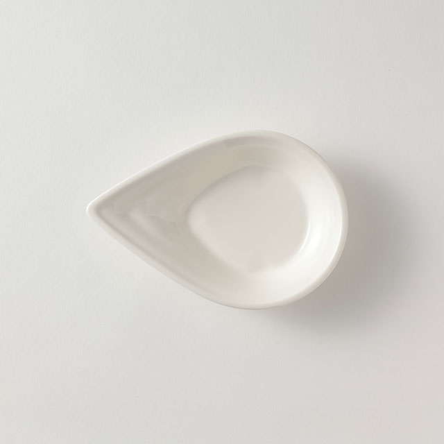 ロイヤルコペンハーゲン(しずく型)白皿(中)