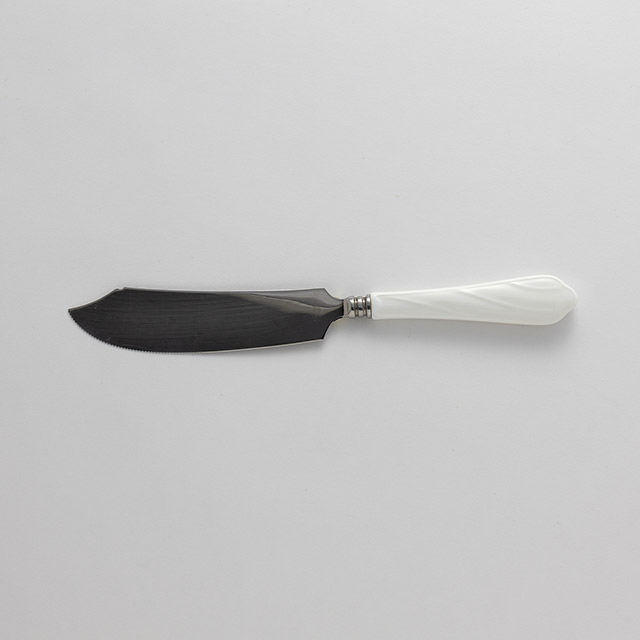 ケーキナイフ　持ち手白