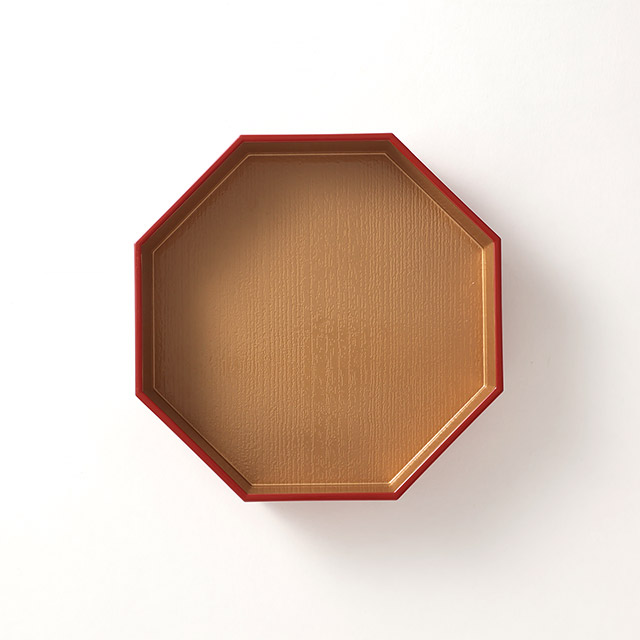 八角 木縁高台 朱内金
