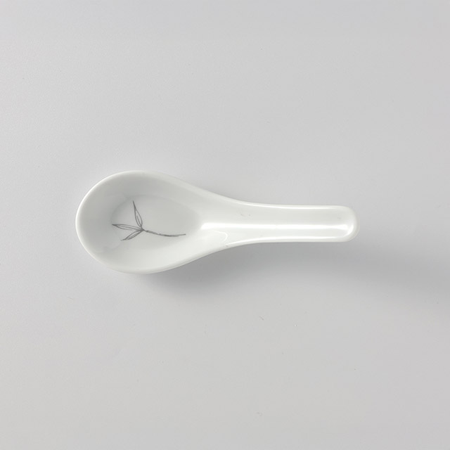 ネリア　レンゲ