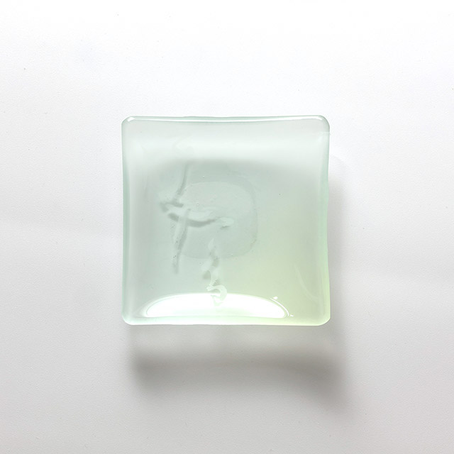 フロスト正角小皿7.5 ほたる