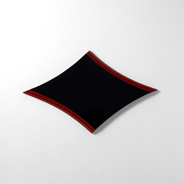 漆　菱形皿　黒　（大）